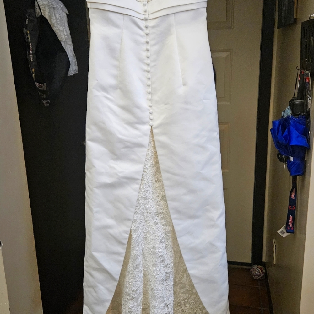 Sz 12 Santa Monica Wedding dress
